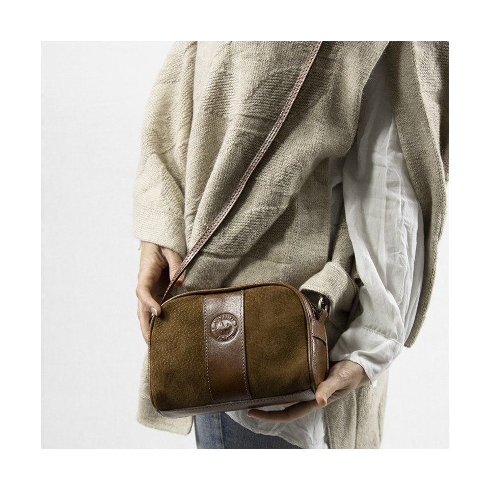 Capybara and cow leather small crossbody purse |El Boyero