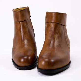 Women’s black Capybara leather ankle boots |El Boyero