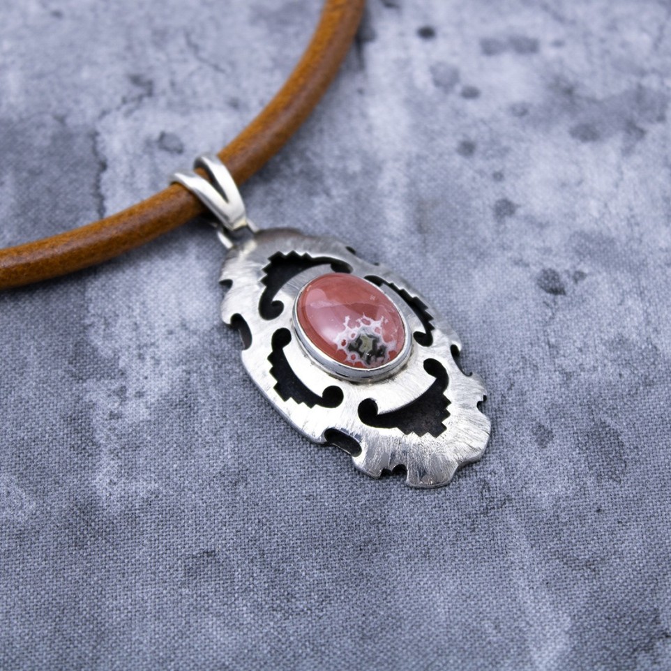 Sterling silver oval shape pendant with rhodochrosite