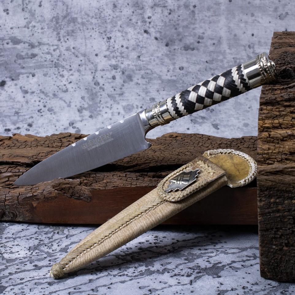 Knife with handle of raw braided leather |El Boyero