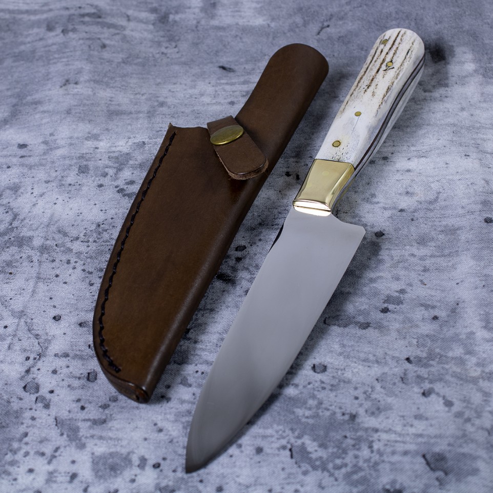 Camp knife - Stag antler handle and leather sheath |El Boyero