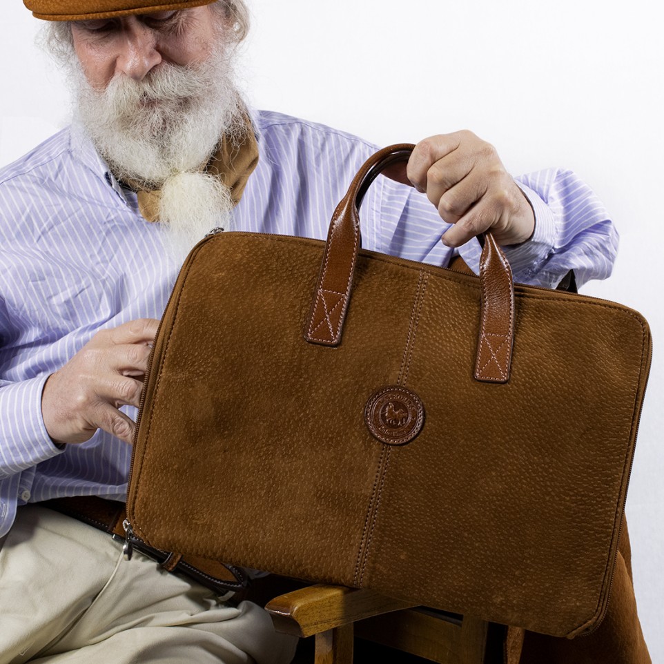Capybara leather briefcase with handles |El Boyero
