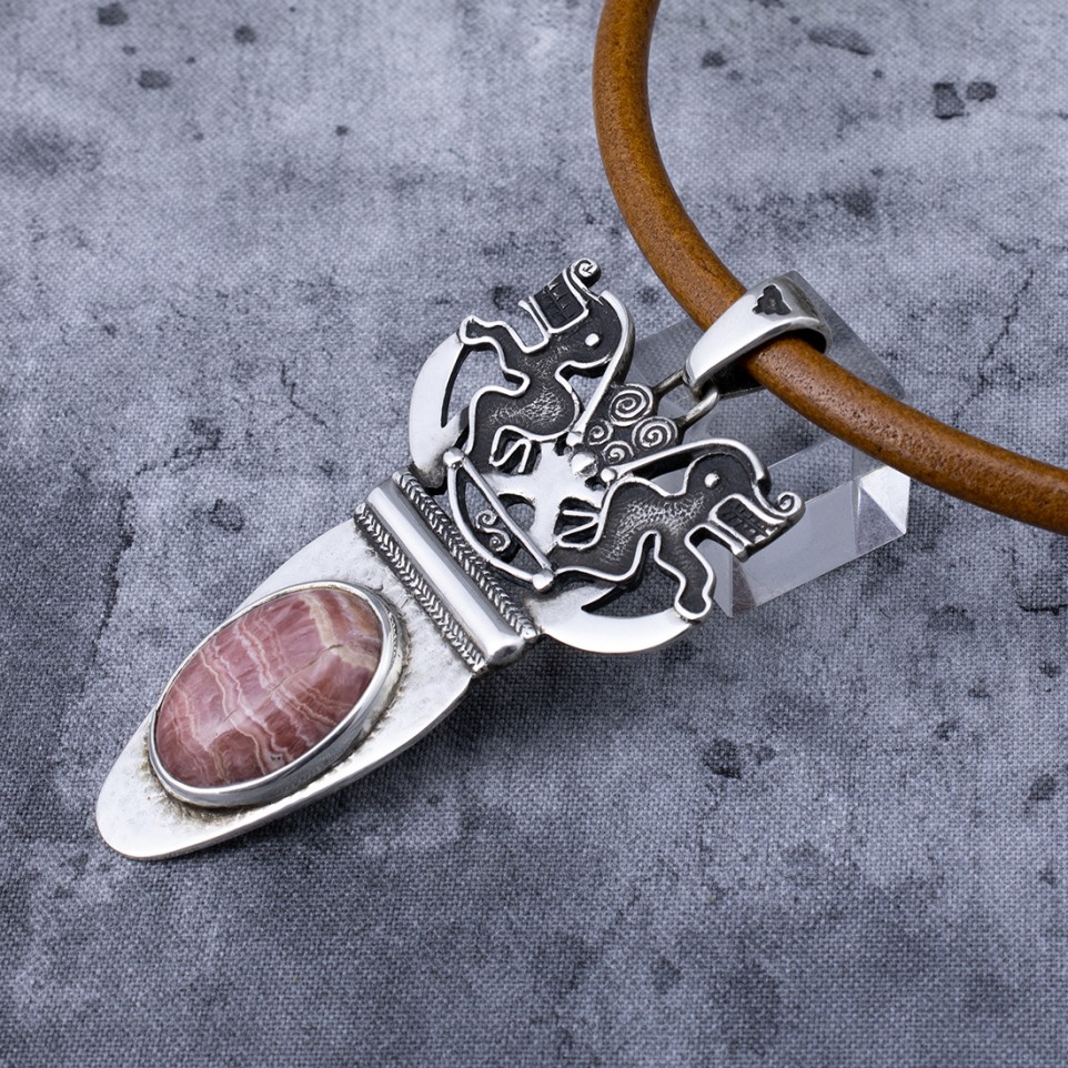 Sterling silver monkeys design pendant with rhodochrosite |El Boyero