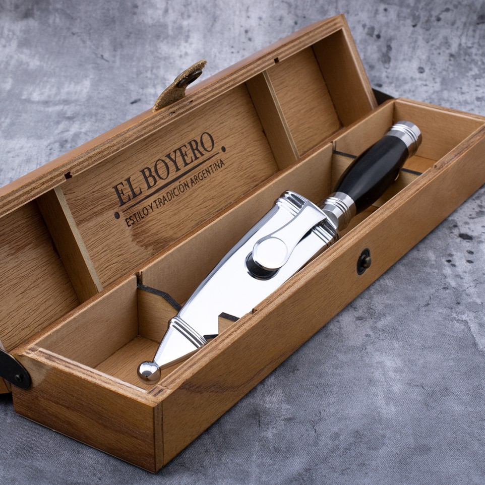 Knife with convex ebony wood handle |El Boyero