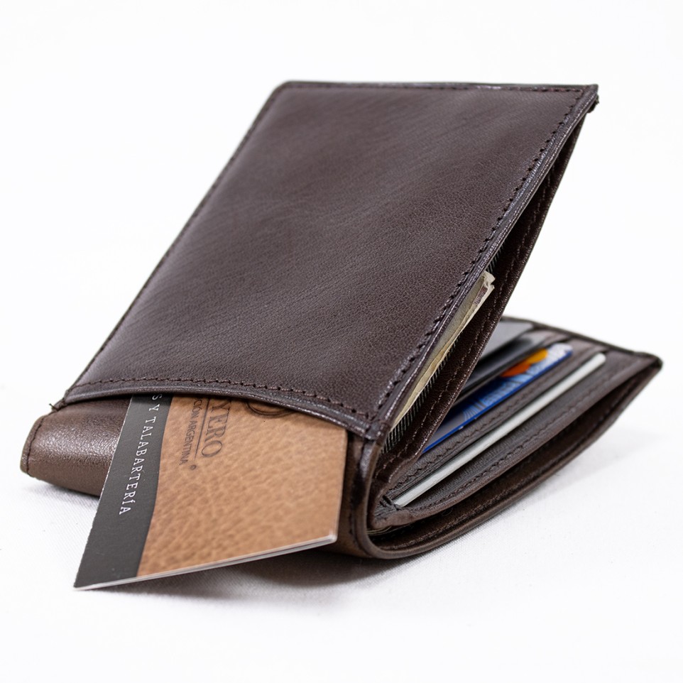 Leather wallet with zipper inside |El Boyero