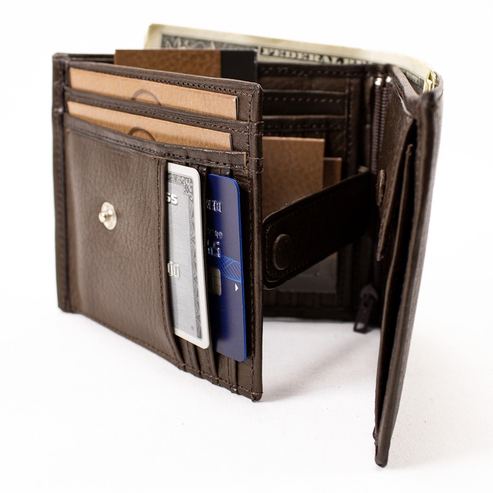 Leather wallet with zippered internal coin purse |El Boyero