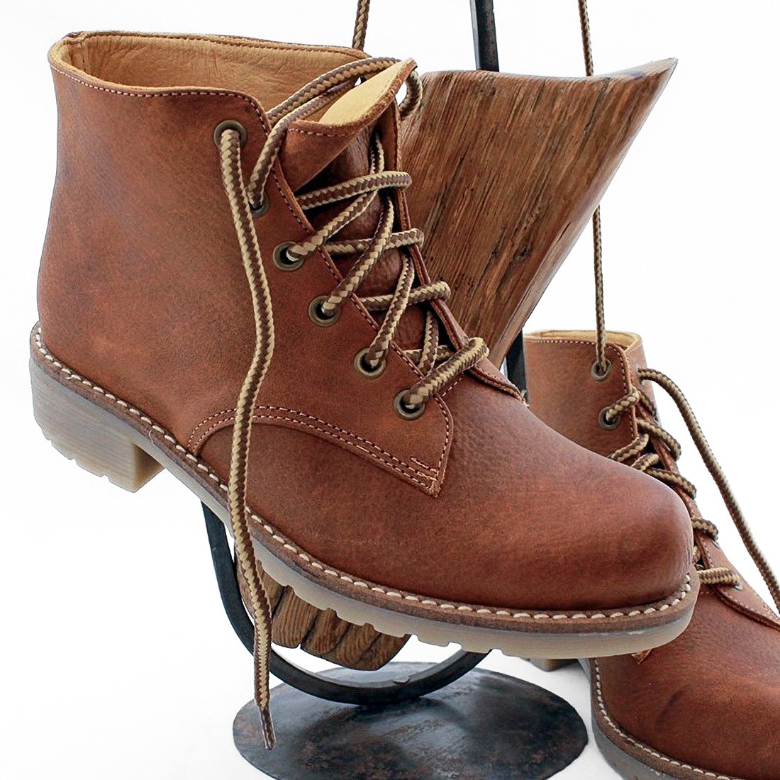 Best leather hotsell lace up boots