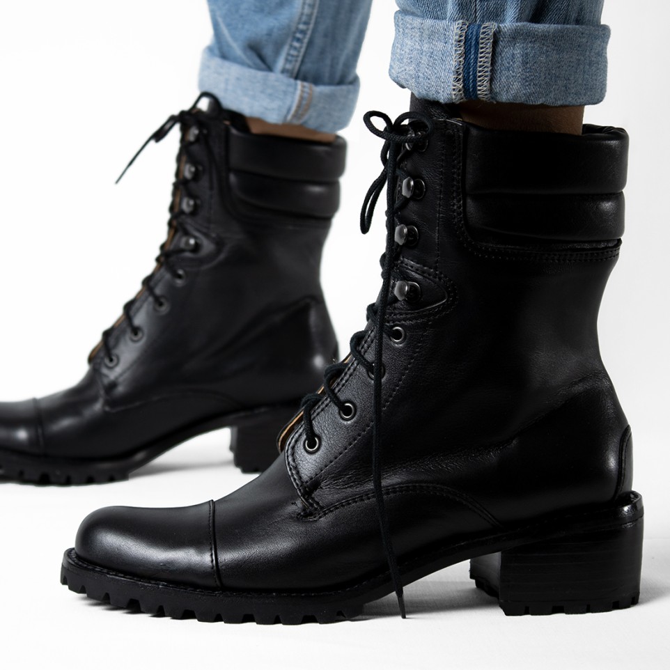 Womens combat boots El Boyero