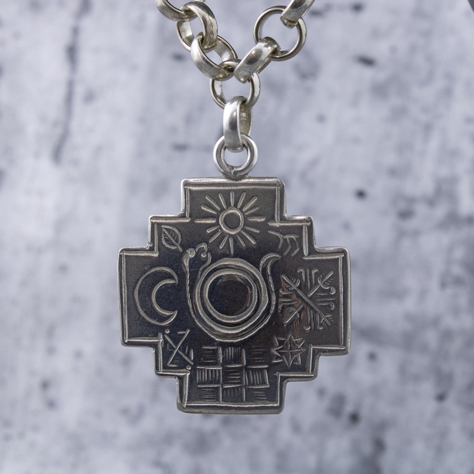 Bracelet with Pampa cross shape pendant |El Boyero