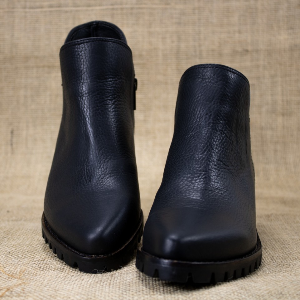 Bota de cuero para mujer con base de goma |El Boyero