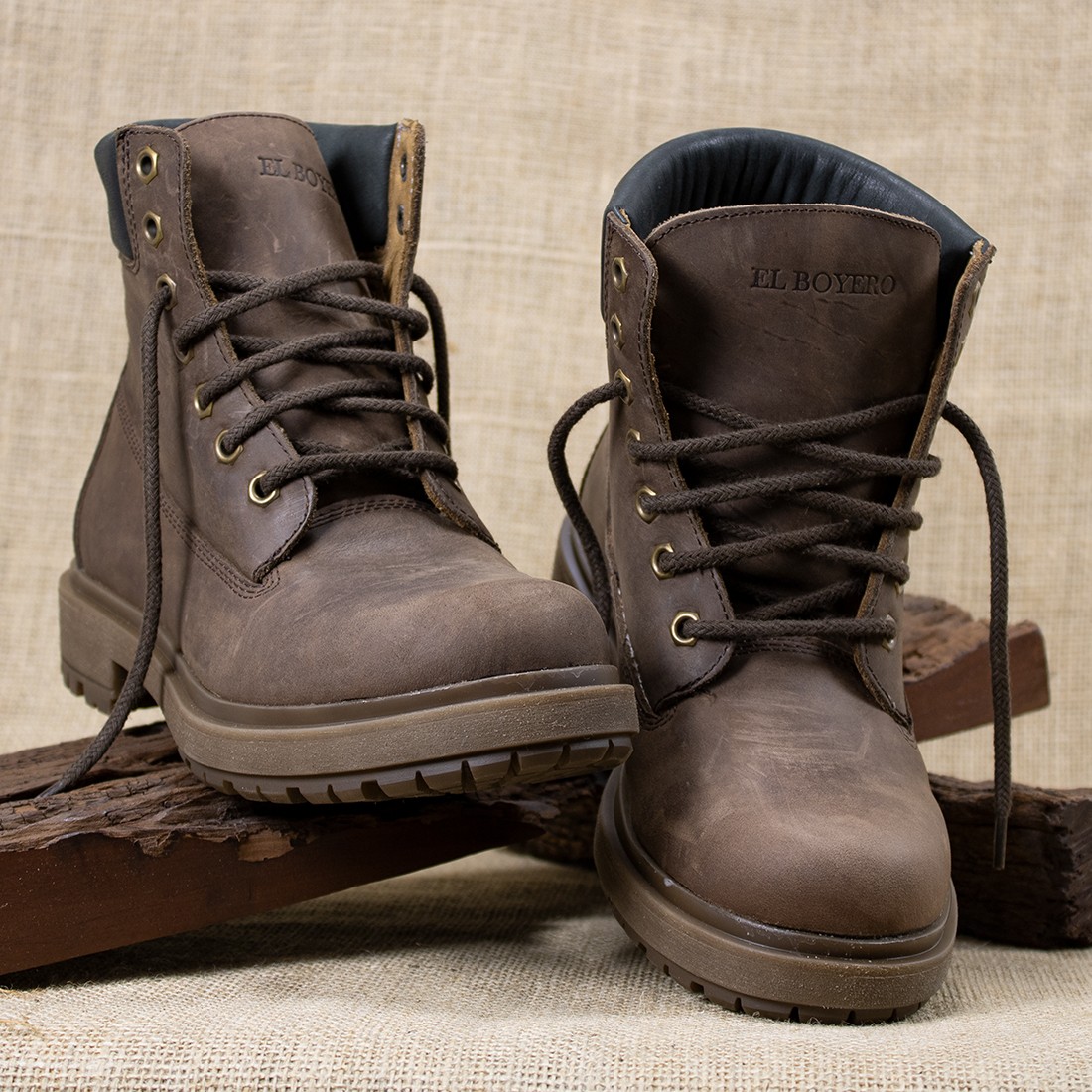 Men's nubuck laced boots |El Boyero