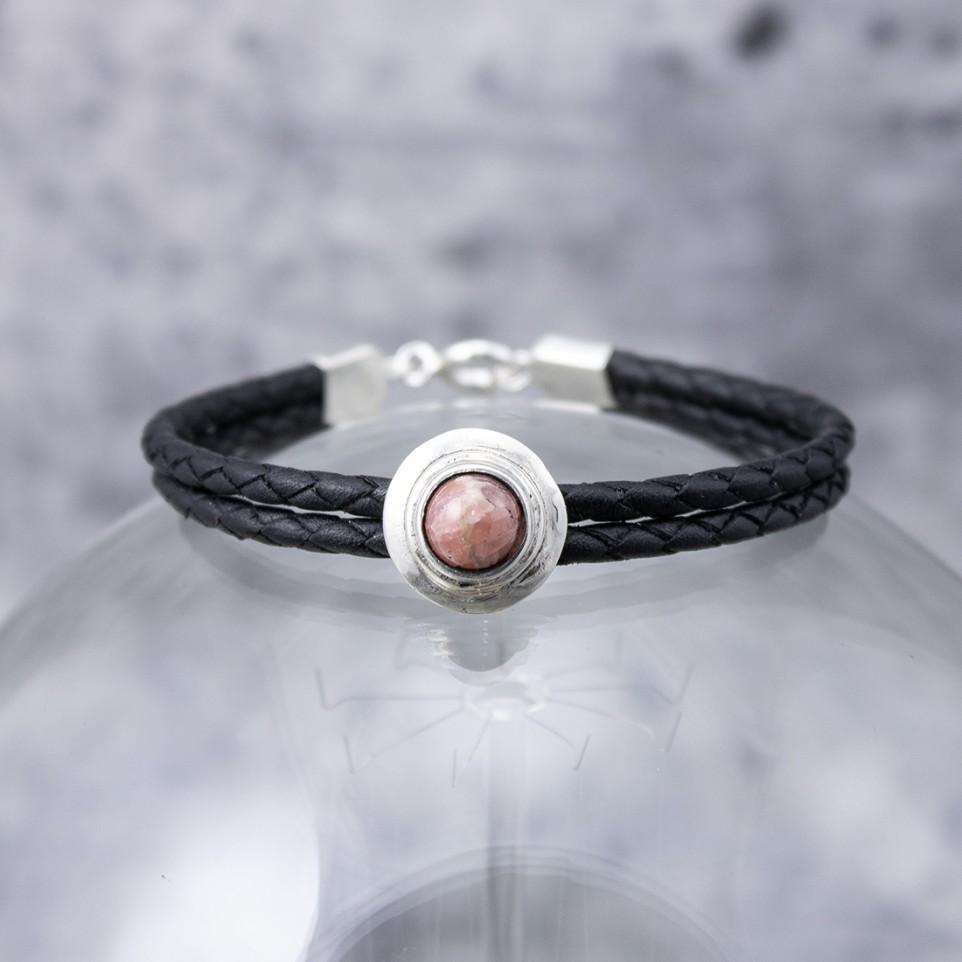 Double braided leather bracelet with Rhodochrosite |El Boyero