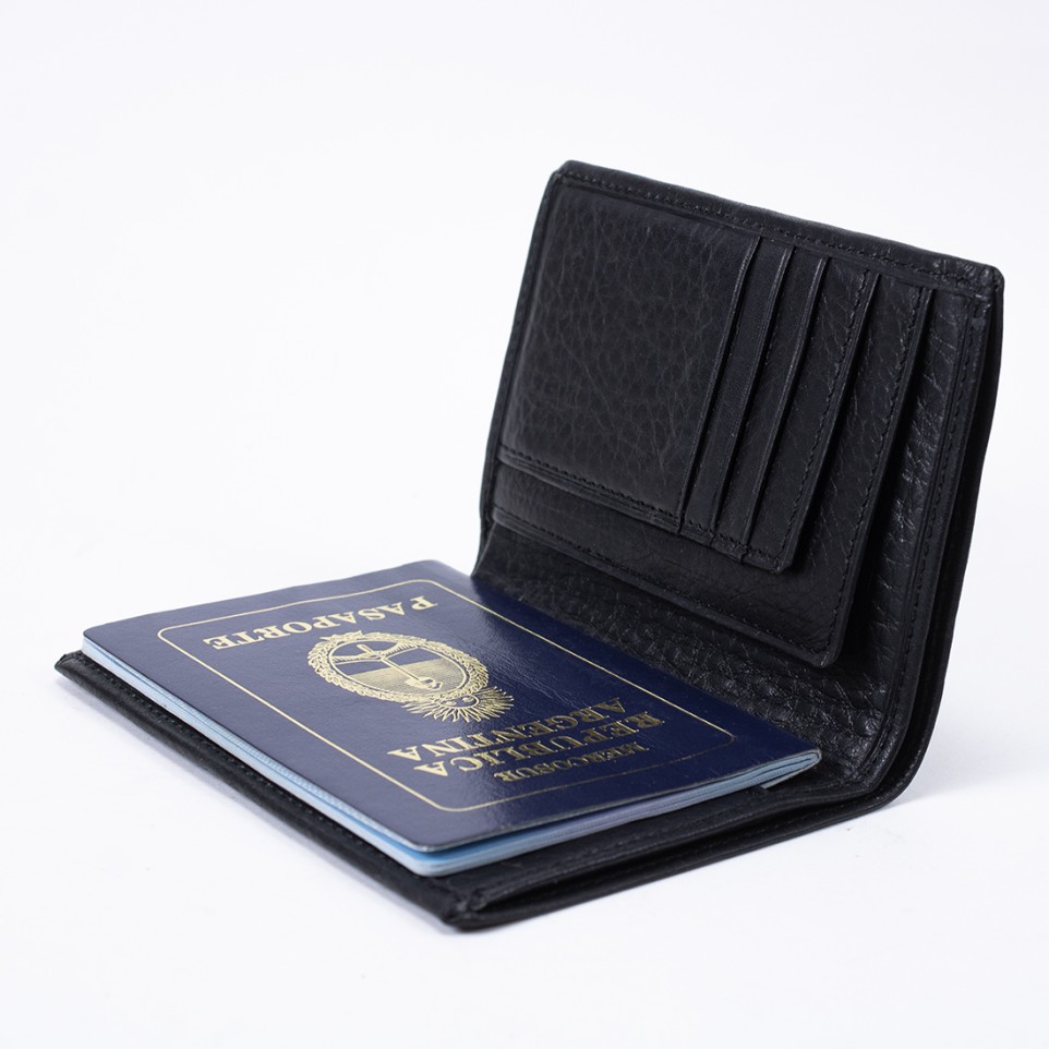 Leather passport cover |El Boyero