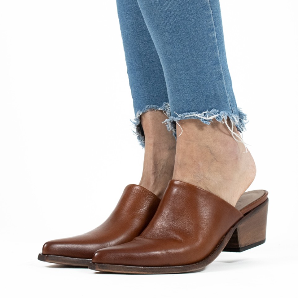 Women's leather clog |El Boyero