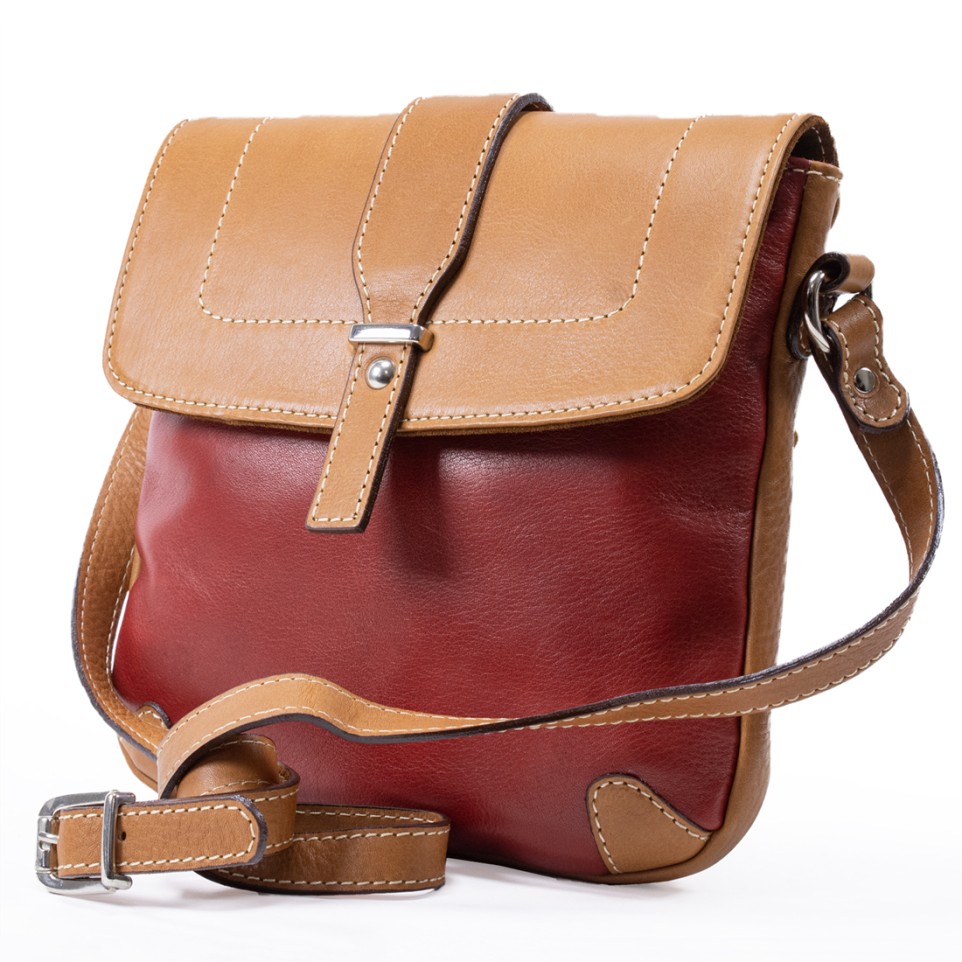 Crossbody flap over leather purse |El Boyero