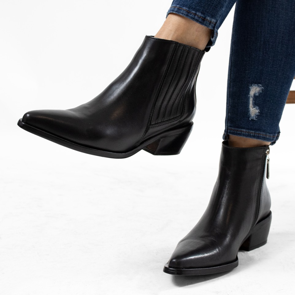 Leather ankle boots |El Boyero