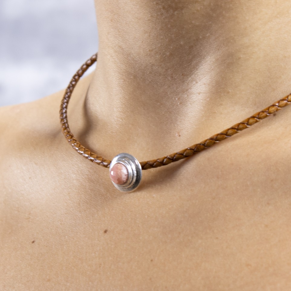 Braided leather choker with Rhodochrosite |El Boyero