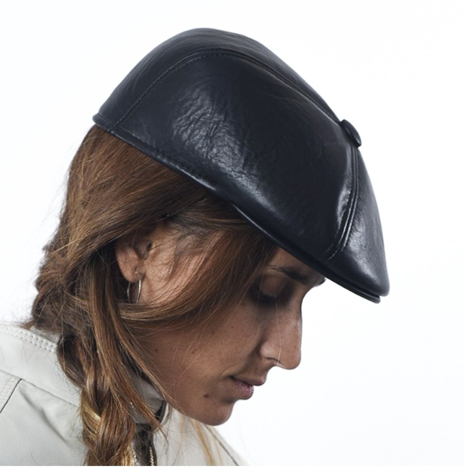 Black nappa leather flat cap |El Boyero