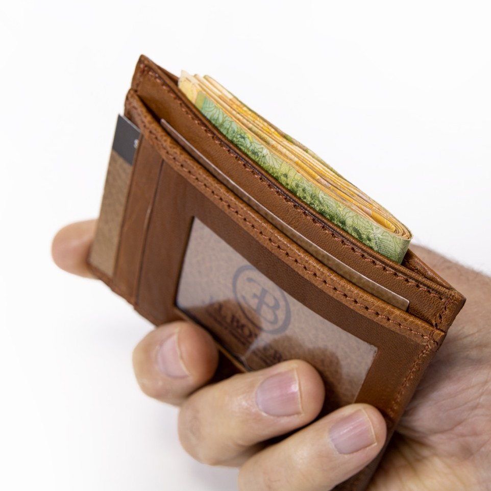 Leather card holder with ID window |El Boyero