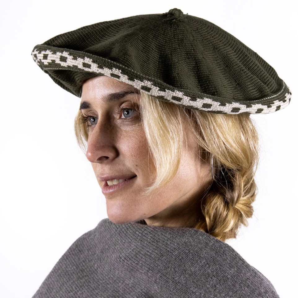 Cotton beret with Pampa cross pattern |El Boyero