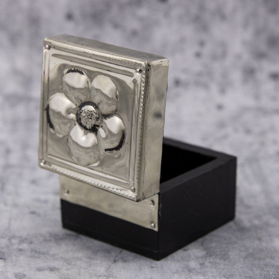 Nickel silver jewelry box |El Boyero