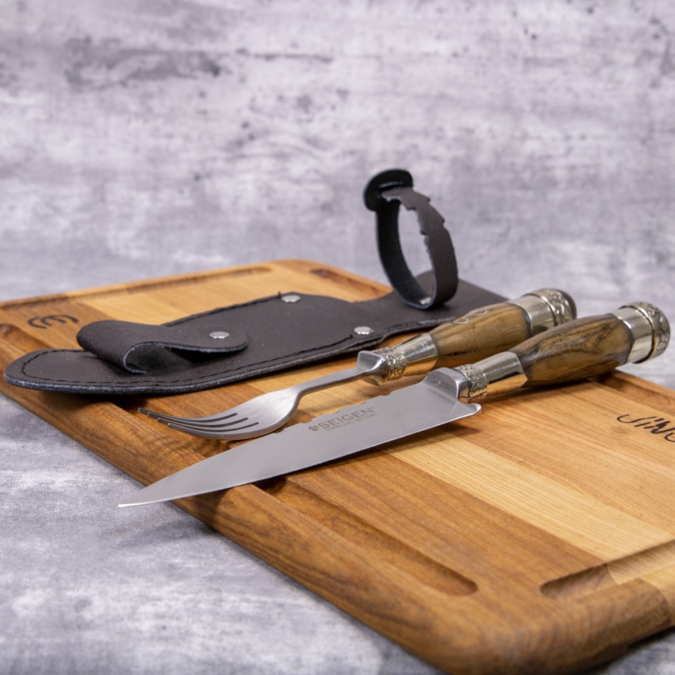 Cuchillo y tenedor con cabos de madera |El Boyero