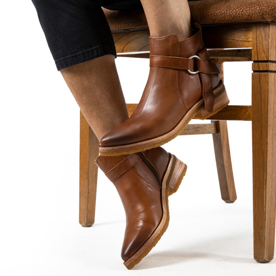 Women's low-heeled boot |El Boyero