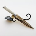 Knife with handle in braided leather and silver. Fine craftwork.
